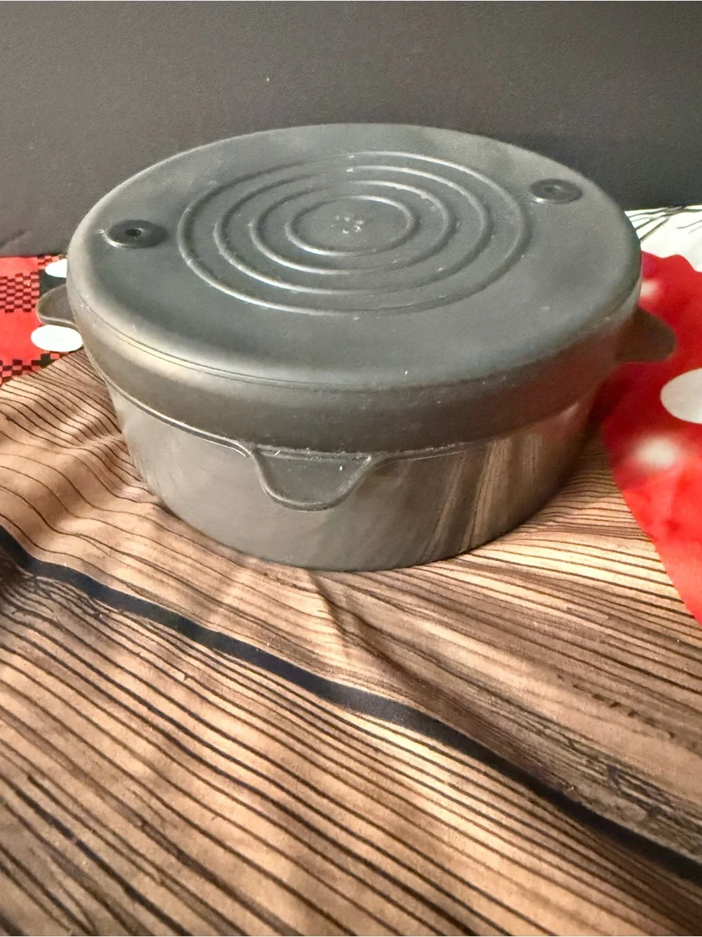 Pampered Chef Quick pressure cooker Gray with silicone lid